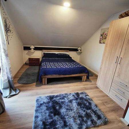 Villa Kuca Za Odmor Jezero Ogulin Esterno foto