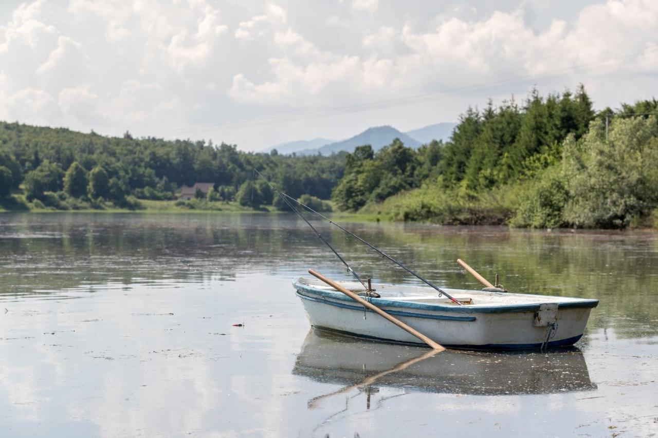 Villa Kuca Za Odmor Jezero Ogulin Esterno foto