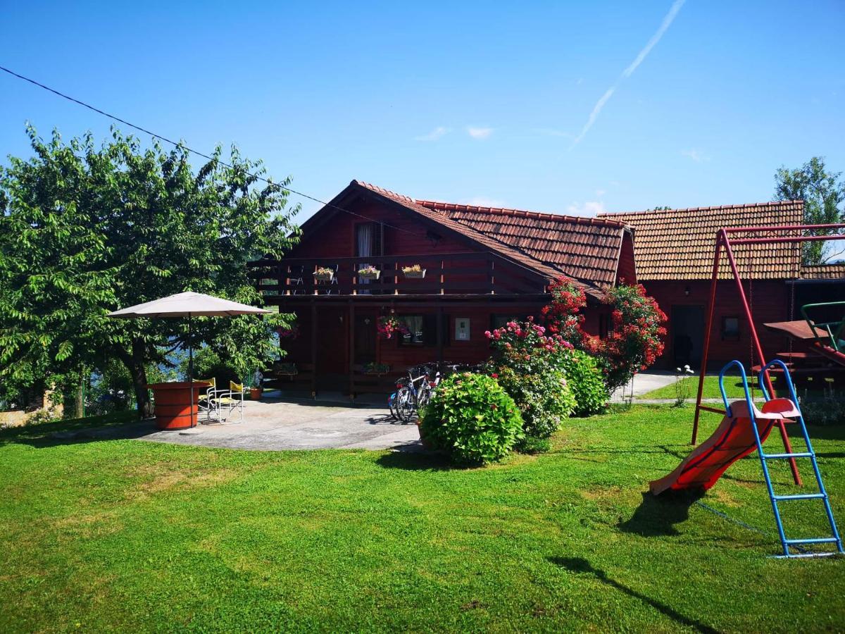Villa Kuca Za Odmor Jezero Ogulin Esterno foto