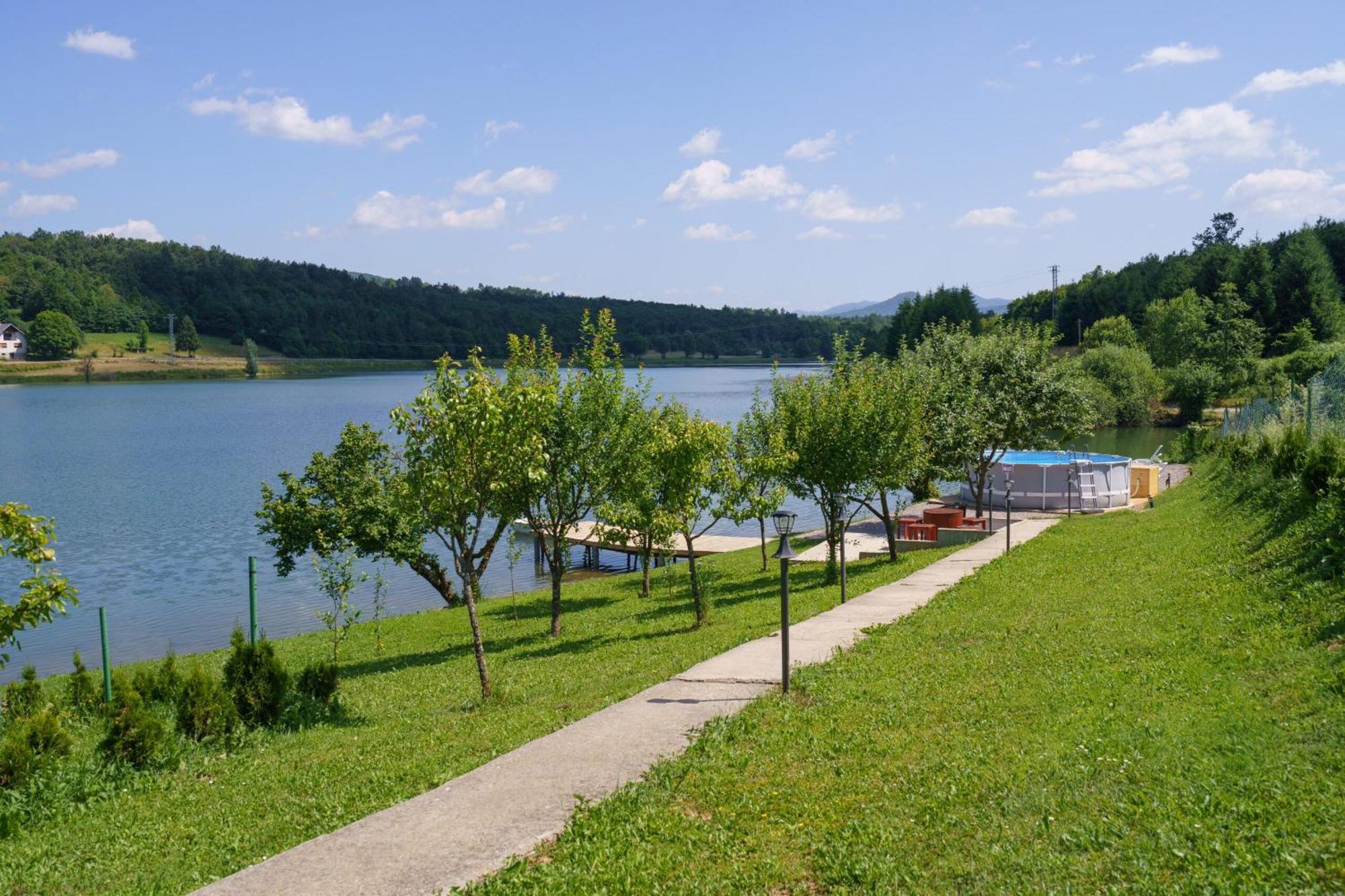 Villa Kuca Za Odmor Jezero Ogulin Esterno foto